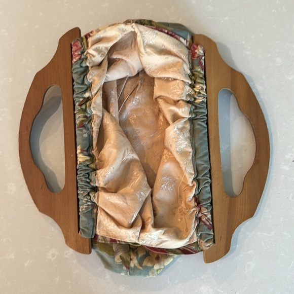 Vintage 50’s Barkcloth Seafoam Multi Floral Wooden Handle Bag - Picture 5 of 11